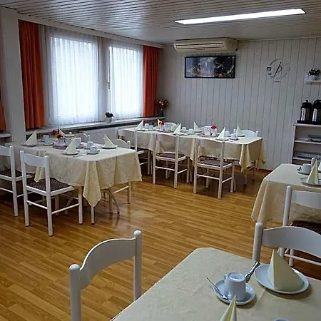 Hotel Stern 2*