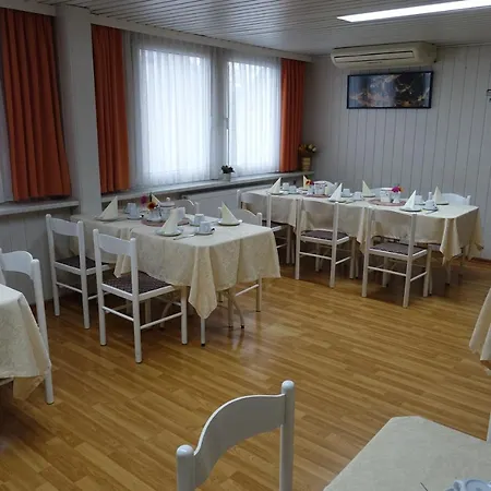 Stern Hotel