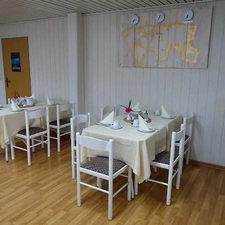 Stern Hotel 2*