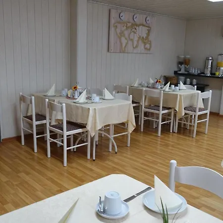 Hotel Stern 2*