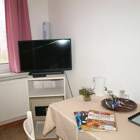 Stern Hotel 2*